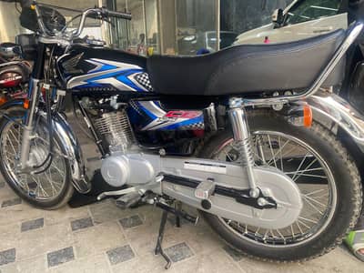 Suzuki GS-125 2024