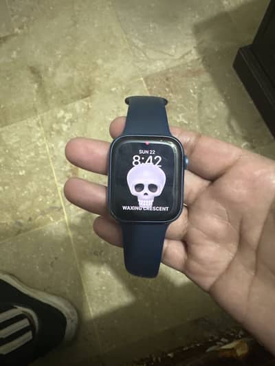 Apple series 7 44 mm 86 battery health 32 gb with box and strape