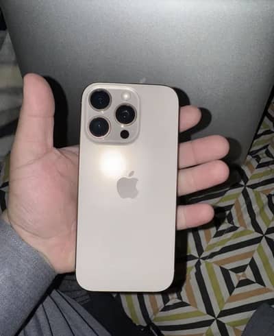 IPHONE 16 PRO DESERT TITANIUM