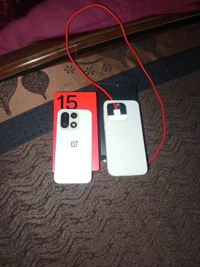 0ne plus 15 10/10 condition 12/256 with orginal box and charger