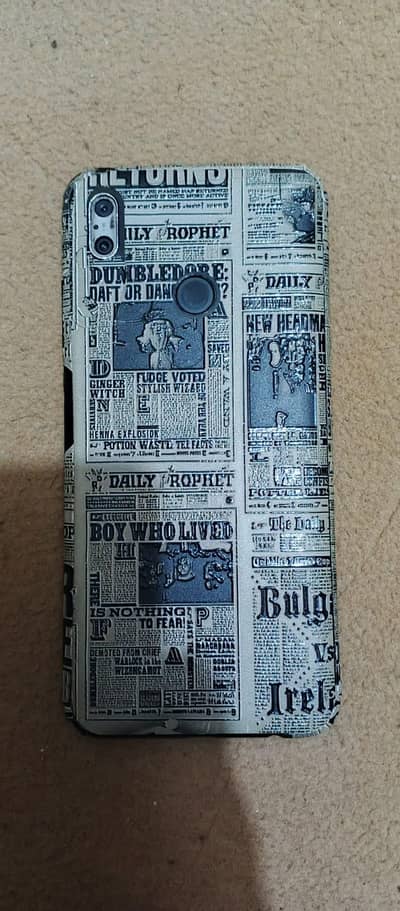 whatsapp number 03278194644  condition 10/8 power botton not working