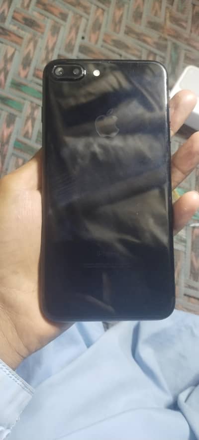 I phone 7 sim lock 128gb all ok urgent for sale battery health 100