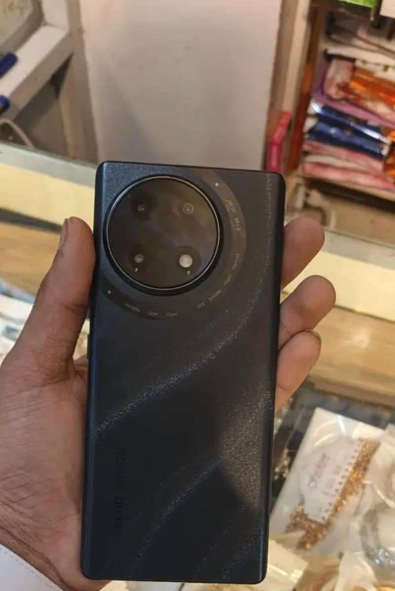 With Complete Box. . 0