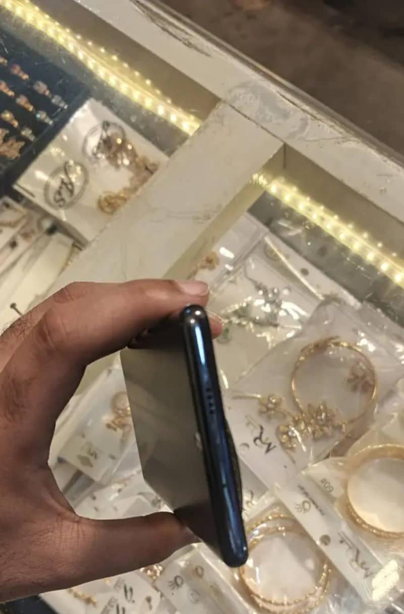 With Complete Box. . 2