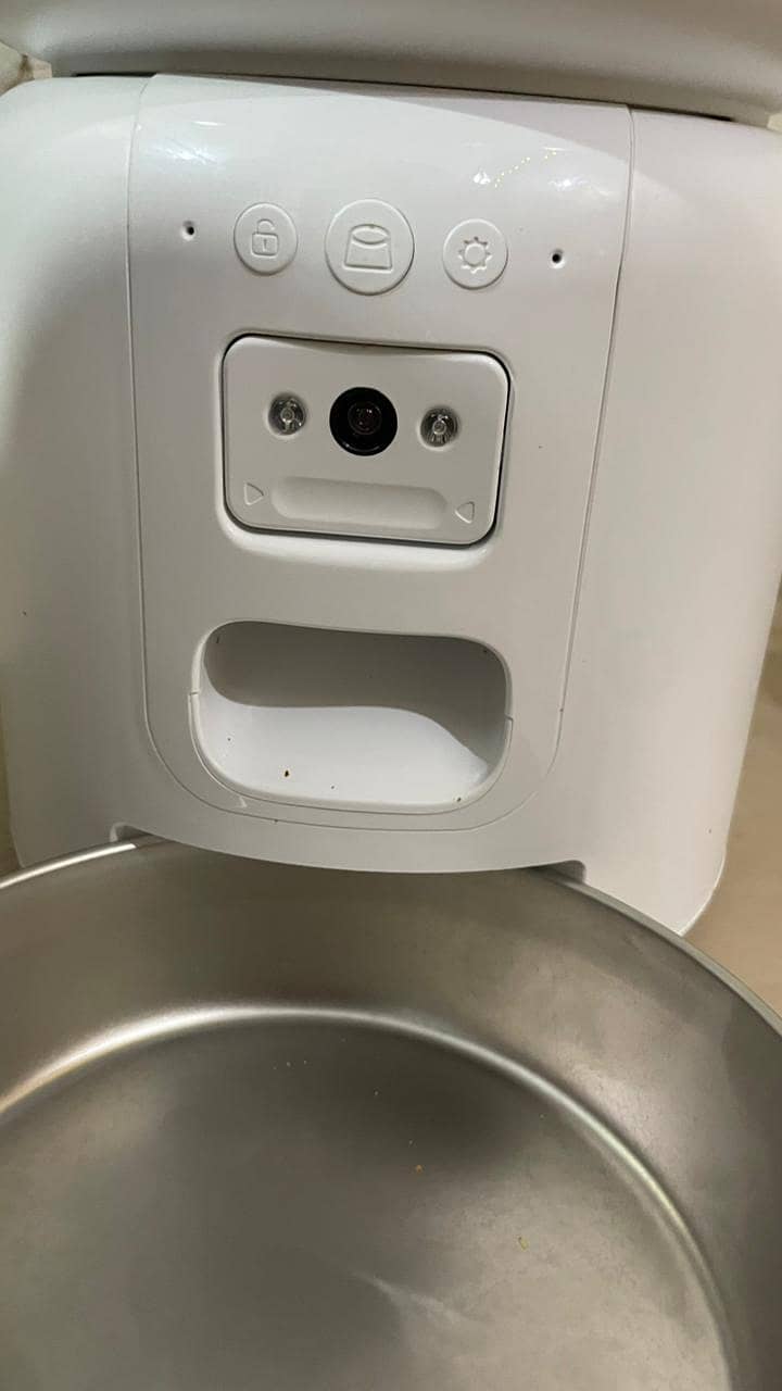 Automatic cat Autofeeder 1