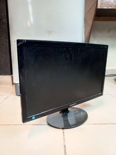 19 inch samsung LED Monitor