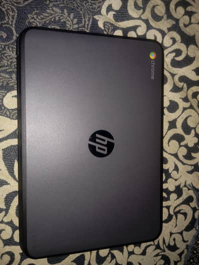 HP Chromebook just like a new condition 10 by 10