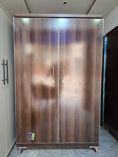 2 door almari /cupboard /wardrobe for sale/almarih/colorful