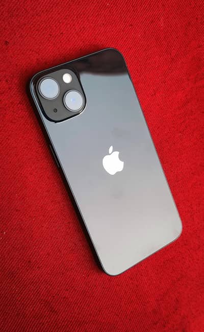 iPhone 13 – 128GB (9 Months Warranty)