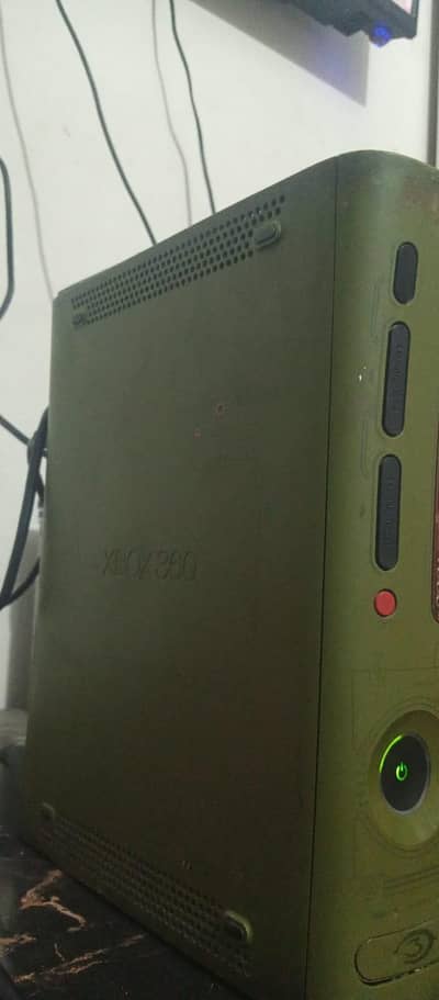 good condition Xbox helloween addition