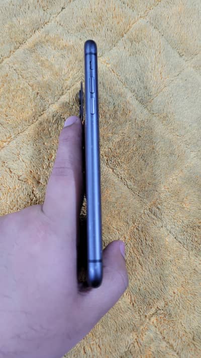 128Gb Dual Sim Pta Approved 10 by 09 condition air tight