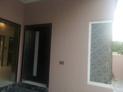 5 MARLA HOUSE AVAILABLE FOR RENT