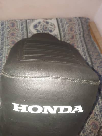 Honda 125 original seat  03204150957