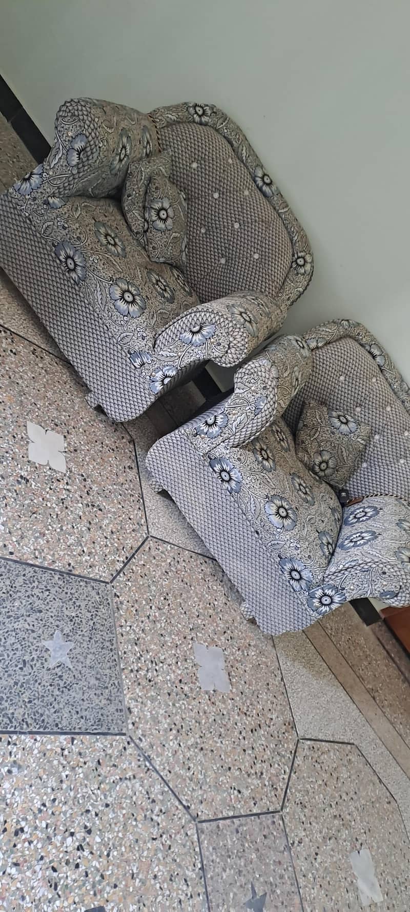 5 Seater sofa set 0