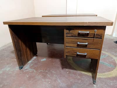 office Table and plastic chairs