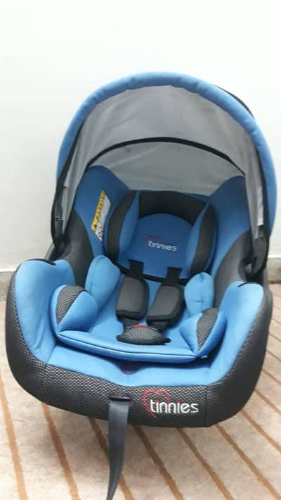 COMFORTABLE & SECURE 2-IN-1 BABY CARRIER CAR SEAT