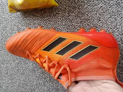 “No returns or exchanges accepted. ”