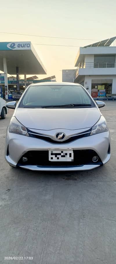 Toyota vitz 2015