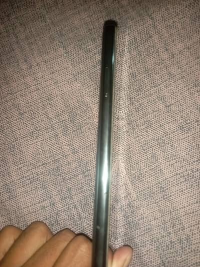 6 ,256 gb Glass tota hua h baki set ok h with 15w chrger