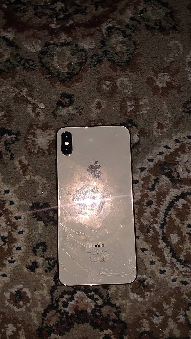 iPhone XS Max 1