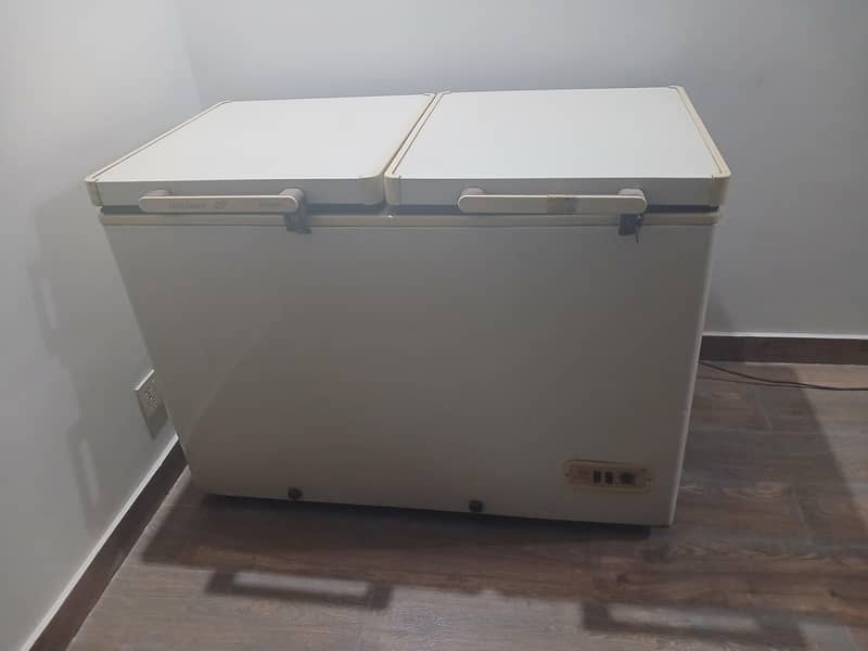 Dawlance deep freezer 1