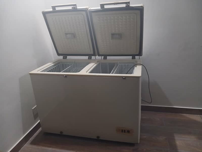 Dawlance deep freezer 3