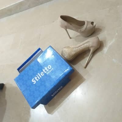 stillette heels