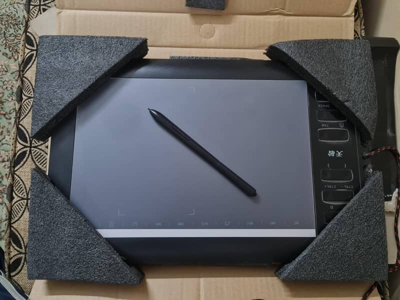 Graphic Tablet 1060 Plus 0