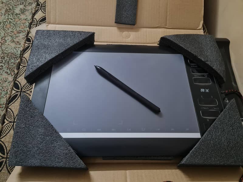 Graphic Tablet 1060 Plus 1