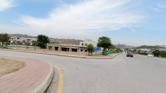 Bahria Town Corner Plot For Sale With Extraland