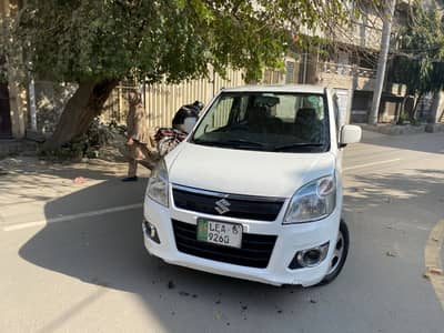 Wagon r 2015 mint condition