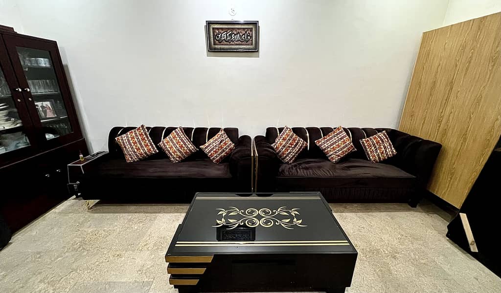 Sofa Set With Center Table 0