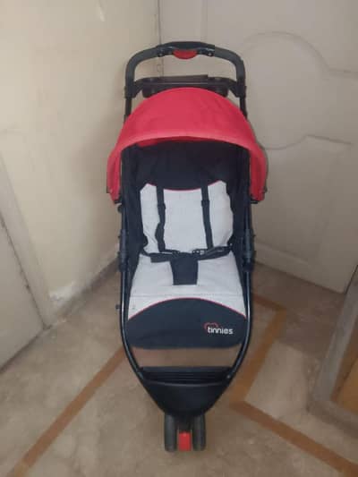 tinnies baby pram / baby stroller in excellent condotion