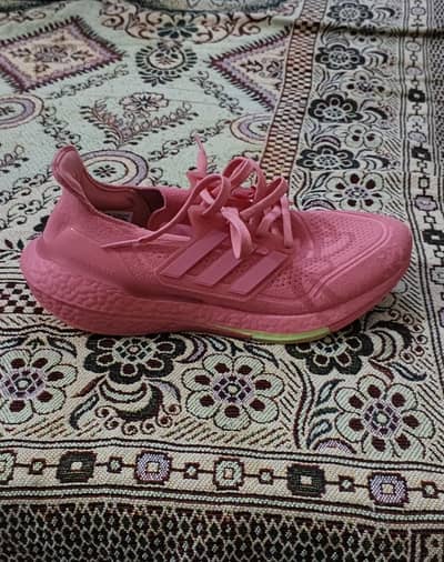 Adidas boost whire for men ans adidas Ultraboost unisex pink shoe