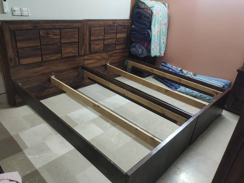 single 2 bed with dressing almari 5