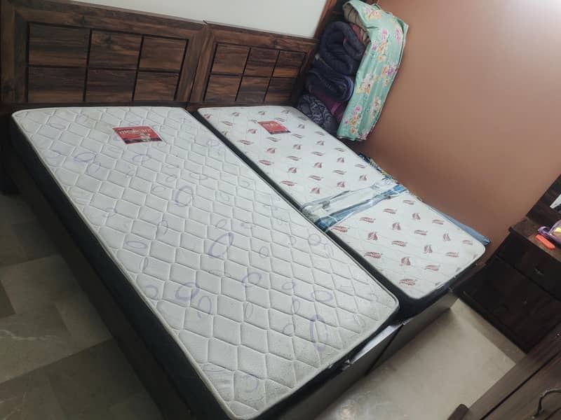 single 2 bed with dressing almari 7