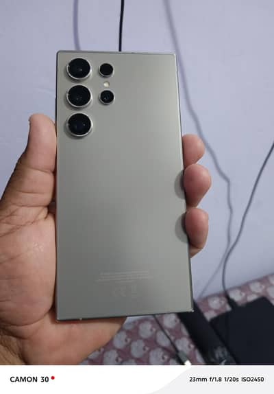 Samsung S24 Ultra. Titanium Grey.