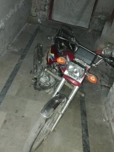 Toyo 125 look Honda good condition urgent sale need money