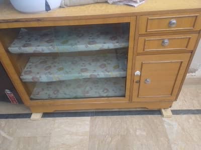 show case for kitchen accessories