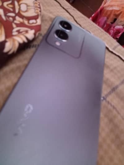 Vivo y17s