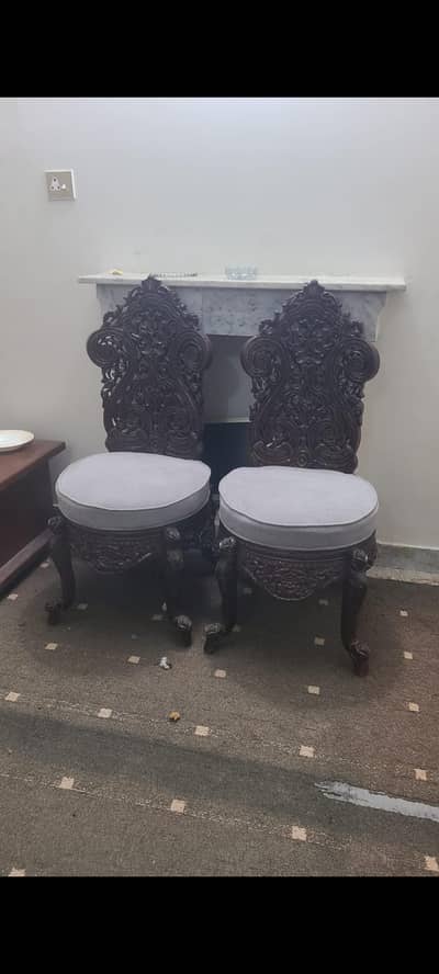 Solid Wood Antique Style Chairs for Living Room