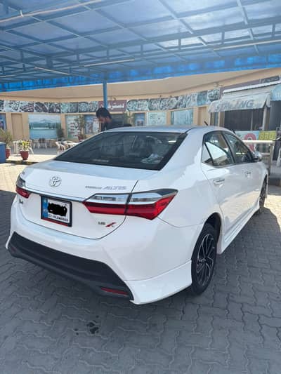 Toyota altis grande x 1.8 black room