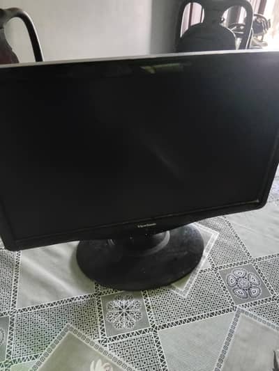 19 inch monitor