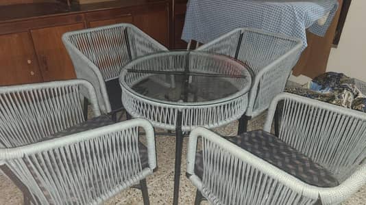 Modern 4-Seater Outdoor Rattan Dining Set with Glass Table