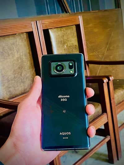 Exchange possible/ Sharp Aquos R6 12/128