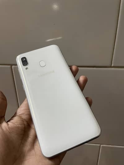 Samsung A30
