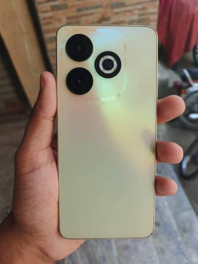 INFINIX Smart 8 . . .  (64/4+4)