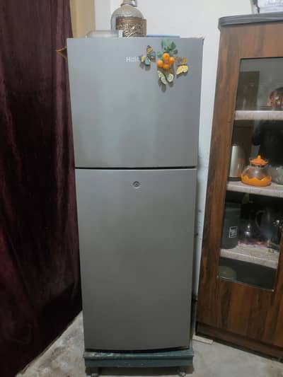 Haier Fridge for sale Medium size