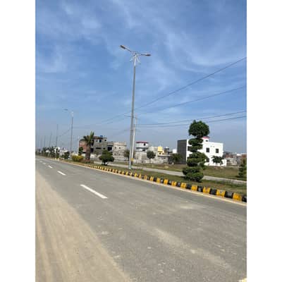 A HOT LOCATION PLOT AVAILABLE IN METRO CITY WITH A BIG DEAL