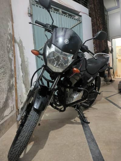 YAMAHA YBR125 YBR 125 BLACK 03048779805 کویئ مسلہ ہوا فری دونگا